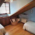 Trisqueles Y Buganvillas