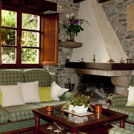 Trisqueles Y Buganvillas Country house