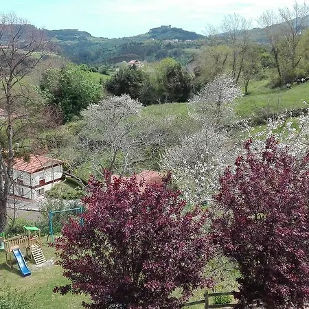 Trisqueles Y Buganvillas Villaviciosa (Asturias)