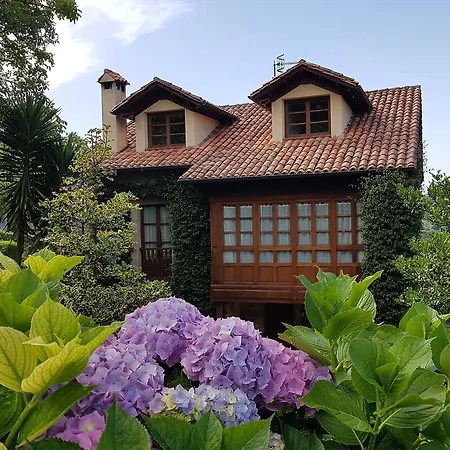 Trisqueles Y Buganvillas Country house