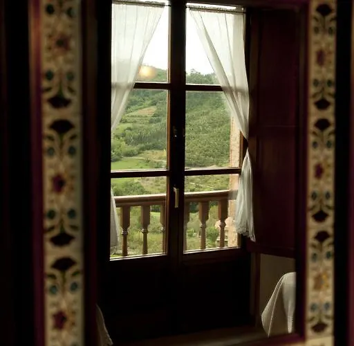 Trisqueles Y Buganvillas Casa rural Villaviciosa (Asturias)