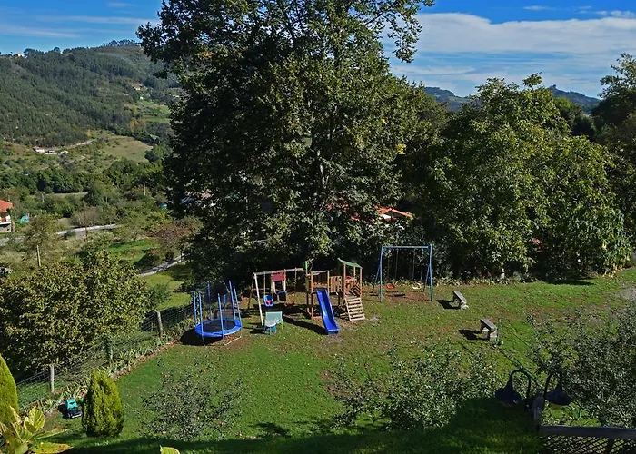 Trisqueles Y Buganvillas Villaviciosa (Asturias)