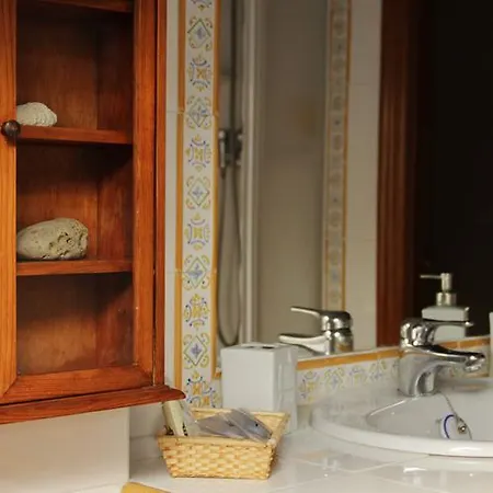 Trisqueles Y Buganvillas Villaviciosa (Asturias)